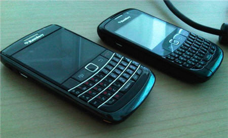BlackBerry Onyx Gets A TrackPad